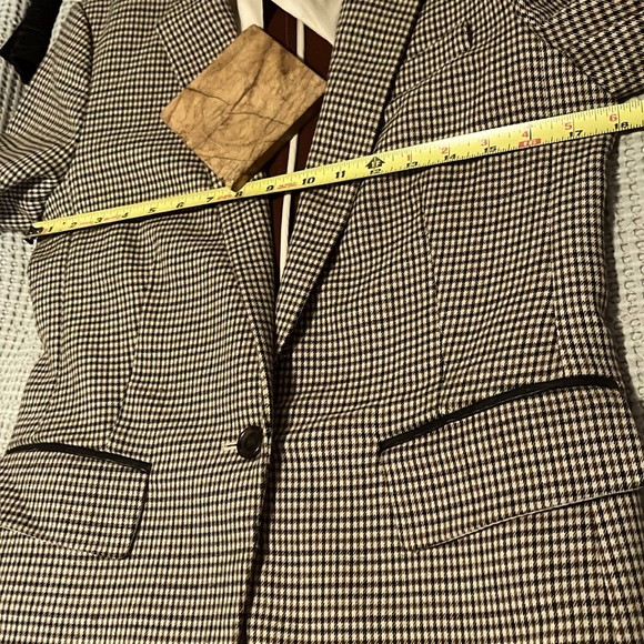 Club Monaco Plaid Checked Neutral Leather Collar Trim Blazer Jacket Sz 6